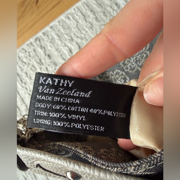 purse - Picture 5 of 6